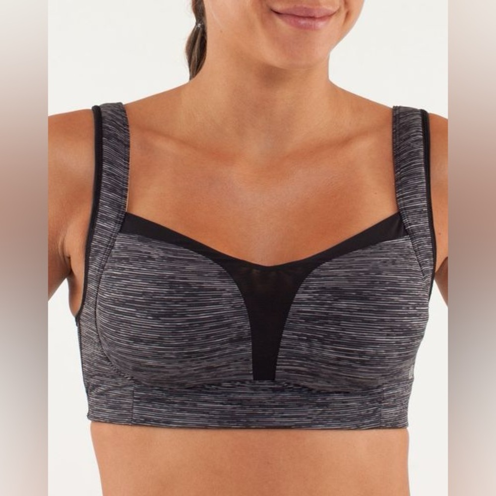 Lululemon Ta Ta Tamer II Sports Bra
Wee Are From Space Black Combo